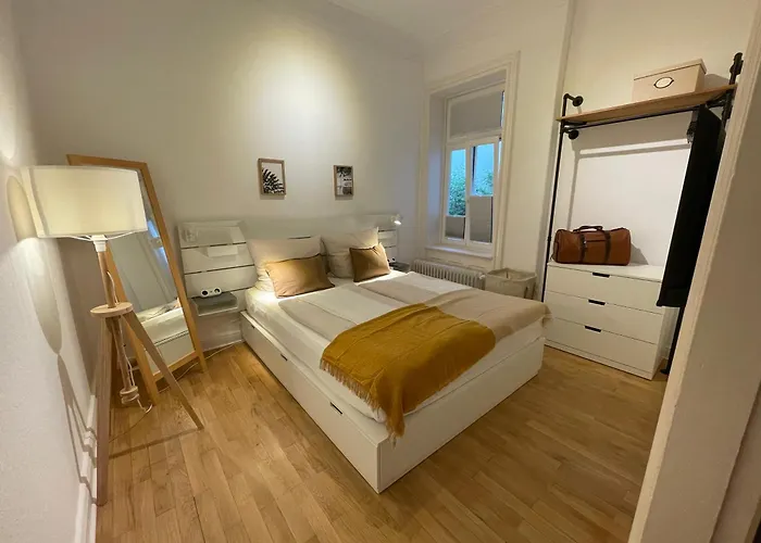He12 Apartament *